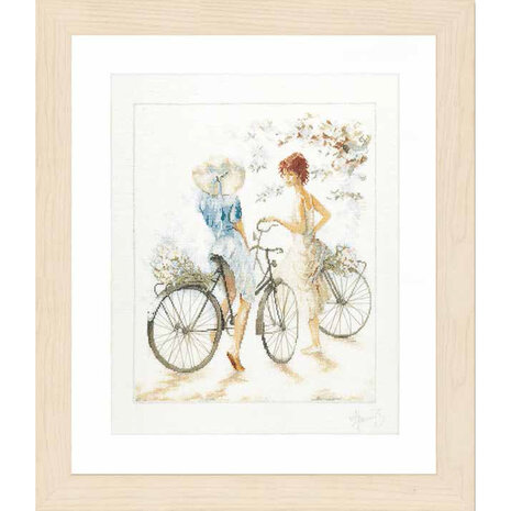 Lanarte Borduurpakket telpatroon Meisjes op de fiets  ca. 39 x 49 cm