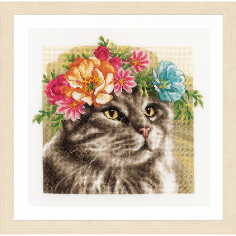 Lanarte Borduurpakket telpatroon 29x29cm Maine coon met bloemenkrans