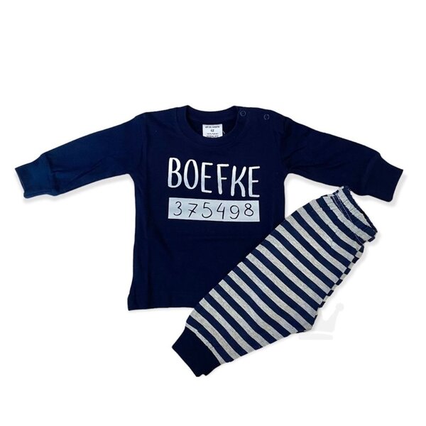 Babypyjama Marine met Friese tekst